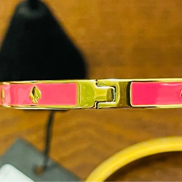 kate spade- Spot the Spade Enamel with Gold Spades in Pink or White - Picture 6 of 11